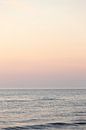 zonsondergang aan zee, pastelkleuren van Karijn | Fine art Natuur en Reis Fotografie thumbnail