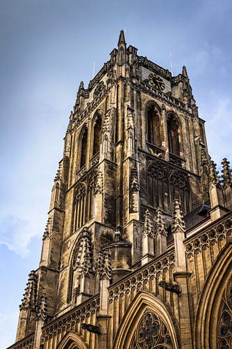 Turm der Basilika Unserer Lieben Frau in Tongres