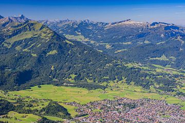 Oberstdorf und Hoher Ifen von Walter G. Allgöwer