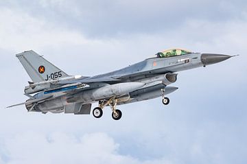 F-16 gevechtsvliegtuig van de Nederlandse Koninklijke Luchtmacht van KC Photography