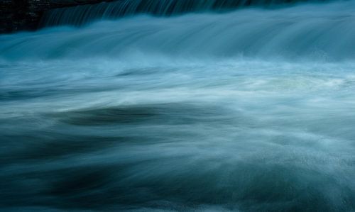 Langzeitbelichtung von Wasser am chrysopras wehr in Thüringen von Wolfgang Unger