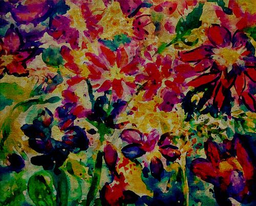 Een zee van bloemen in de zomer