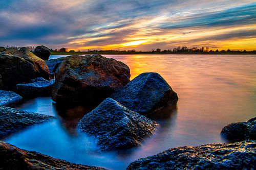Coucher de soleil sur le Rhin.