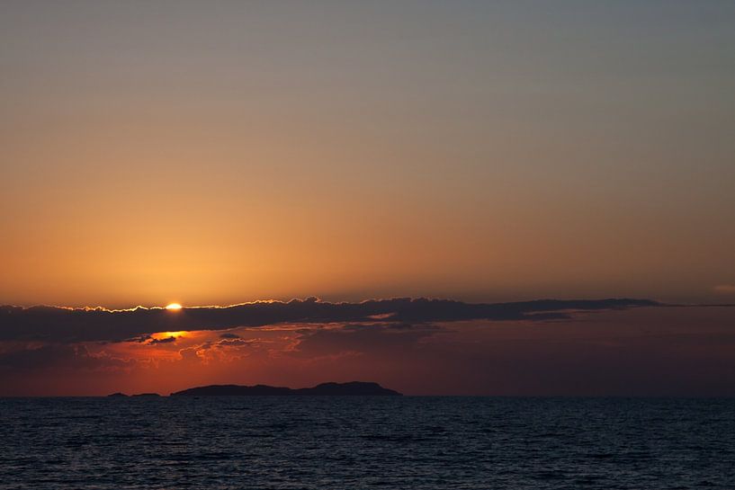 Griekse zonsondergang by Guido Akster