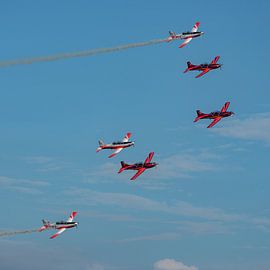 Formatie Pilatus PC-7 Mk.II van de Maleisische luchtmacht. van Jaap van den Berg