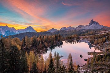 Morgenröte am Lago Federa von Steffen Peters