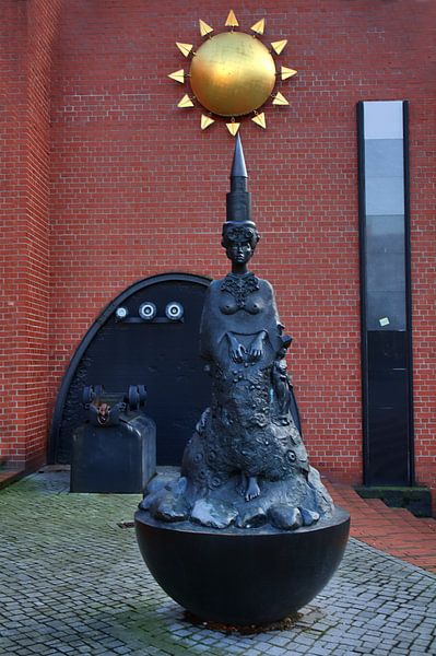 Monument 2 van Edgar Schermaul