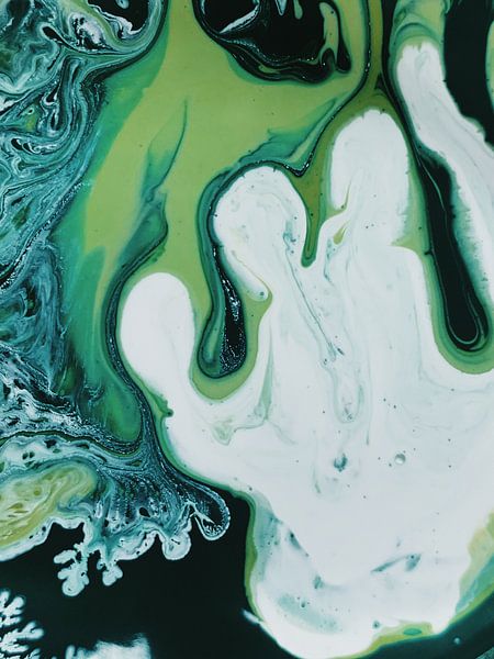 Fluid Art by Hello Pompoyo