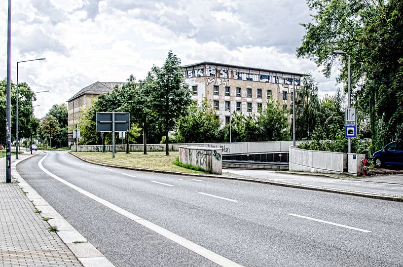 Abandonné par A. David Holloway