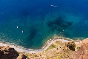 Blick vom Aussichtspunkt  Cabo Girao auf Madeira von Werner Dieterich