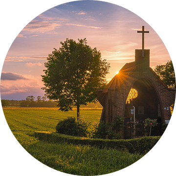 Zonsondergang bij de Kapel op de Heuvel
