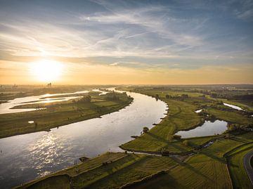 Lever de soleil sur la rivière IJssel dans l'IJsseldelta en automne. sur Sjoerd van der Wal Photographie