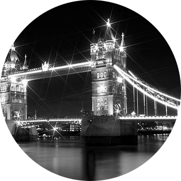 Tower Bridge bij nacht van Melanie Viola