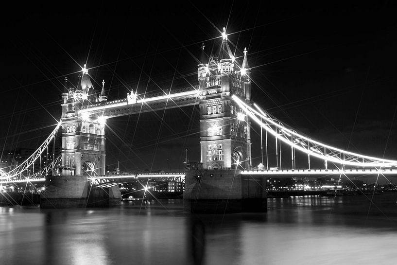 Tower Bridge in der Nacht von Melanie Viola