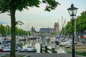 Dordrecht au Nieuwe Haven sur Dirk van Egmond