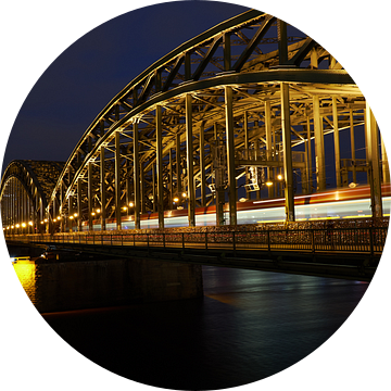 Dom van Keulen en Hohenzollernbrug bij nacht van 77pixels