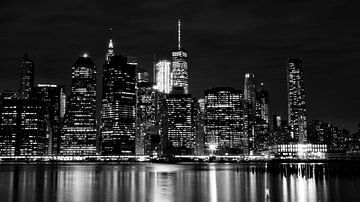 NY Manhattan by night downtown black and white by Jeanette van Starkenburg