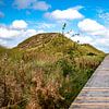 Houten wandelpad langs de duinen naar Wittdün van Alexander Wolff
