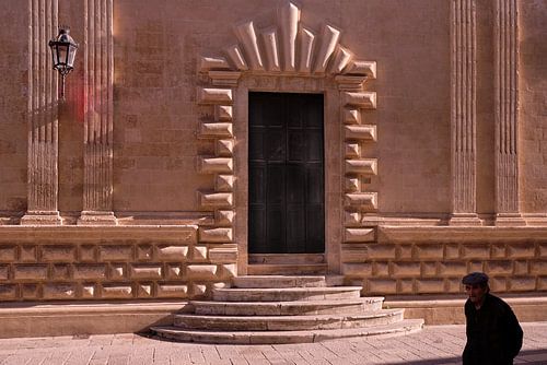 Street scene in morning light in Lecce