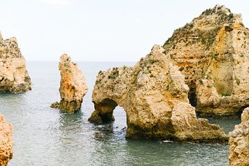 Felsen von Portugal | Algarve | Meer | Ozean | Reisefotografie von Mirjam Broekhof