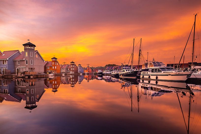 reed harbor groningen golden hour by Tara Kiers