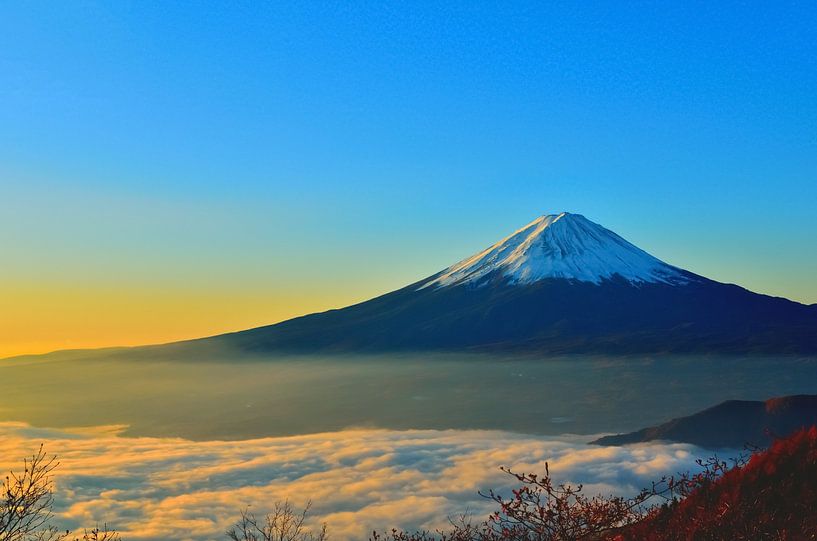 Japon - Mont Fuji au lever du soleil par Roger VDB