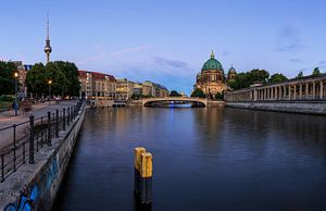 Berliner Skyline an der Spree