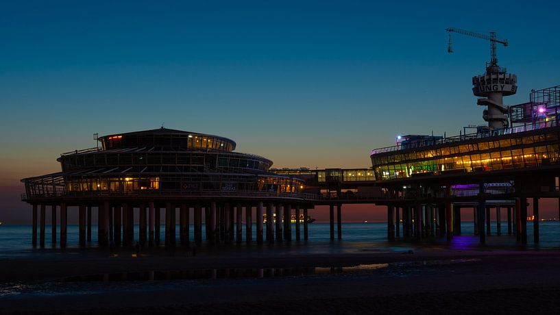 Pier Scheveningen 3 van Barry van Rijswijk