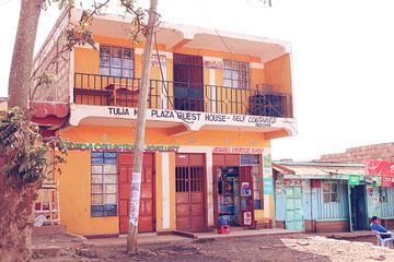 Kleurig Keniaans Huis by Cinthia Mulders