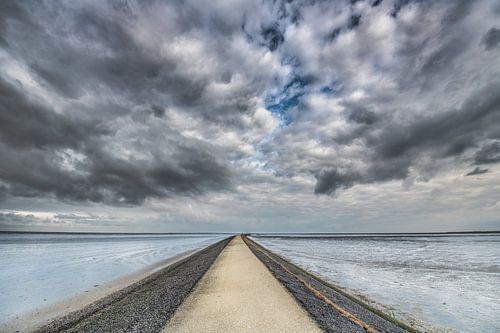 De pier van het Friese plaatsje Paesens Moddergat in de Waddenzee