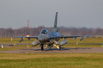 Koninklijke Luchtmacht F-16 Fighting Falcon (J-008). van Jaap van den Berg