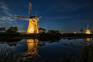 Moulins à vent illuminés de Kinderdijk.