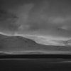 Minimalistisch, abstract zwartwit landschap van IJsland van Holly Klein Oonk