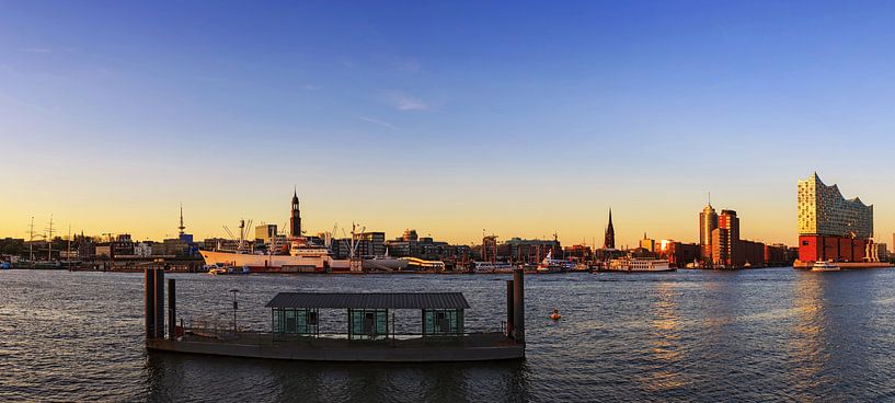 Sonnenuntgergang in Hamburg (Panorama) von Frank Herrmann