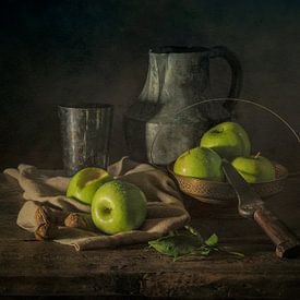 Green apples by Miriam Meijer