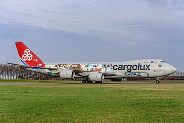 Cargolux Airlines Boeing 747-8 in Cutaway livery.