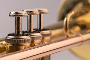 Muziekinstrument trompet in detail