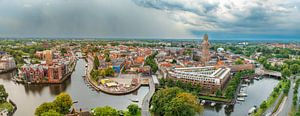 Zwolle-Panorama von oben während eines sommerlichen Sonnenuntergangs