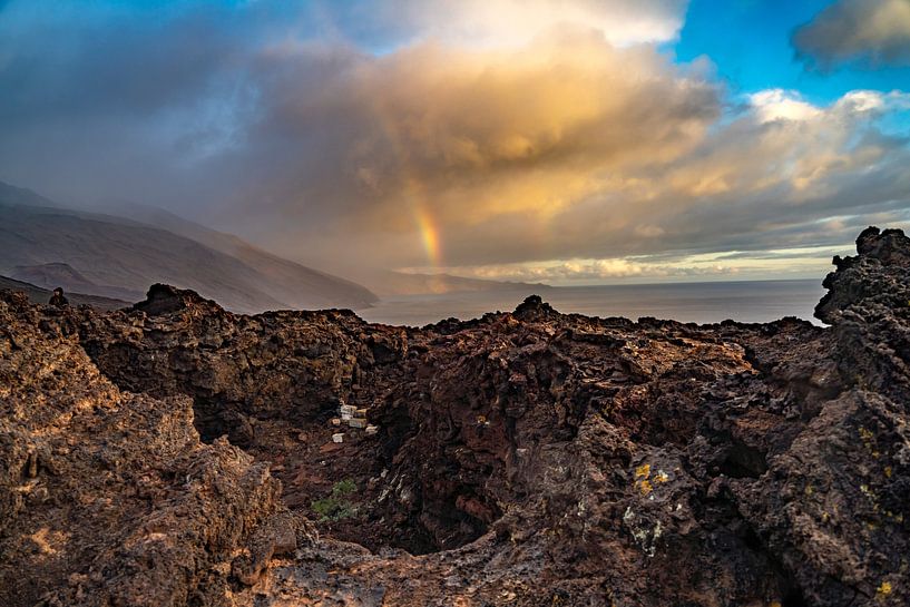 Regenboog El Hierro van Peter Schickert