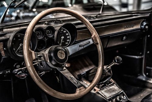 Alfa Romeo GT  oldtimer steering wheel