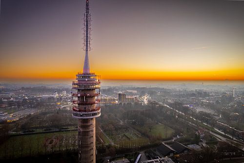Goese TV toren tijdens zonsopkomst