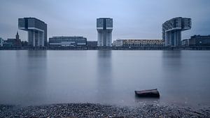 Kranhäuser (kraanhuizen) in Köln (Keulen) aan de Rijn van Robert Ruidl