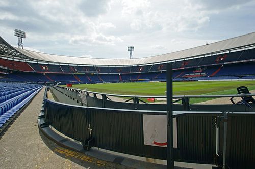 Feijenoord stadion de Kuip net naast het veld