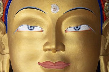 Gesicht einer Buddha-Statue, Ladakh von Walter G. Allgöwer