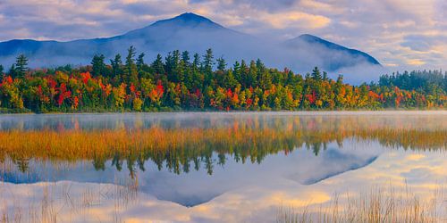 Panorama van de herfst in de Adirondacks