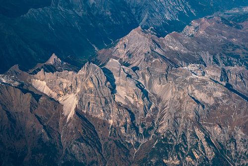 Tiroler en Zuid-Tiroolse Alpen vanuit de lucht/vliegtuig