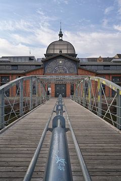 The Old Fish Auction Hall in portrait format - Wonderful Hamburg by Rolf Schnepp