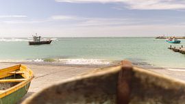 Fischerboot in der Bucht von Struis von Bas de Glopper