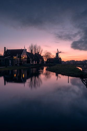 Zonsondergang bij de Zaanse Schans van Etem Uyar