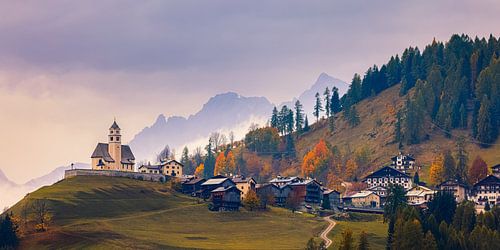 Herfst in Colle Santa Lucia, Italië